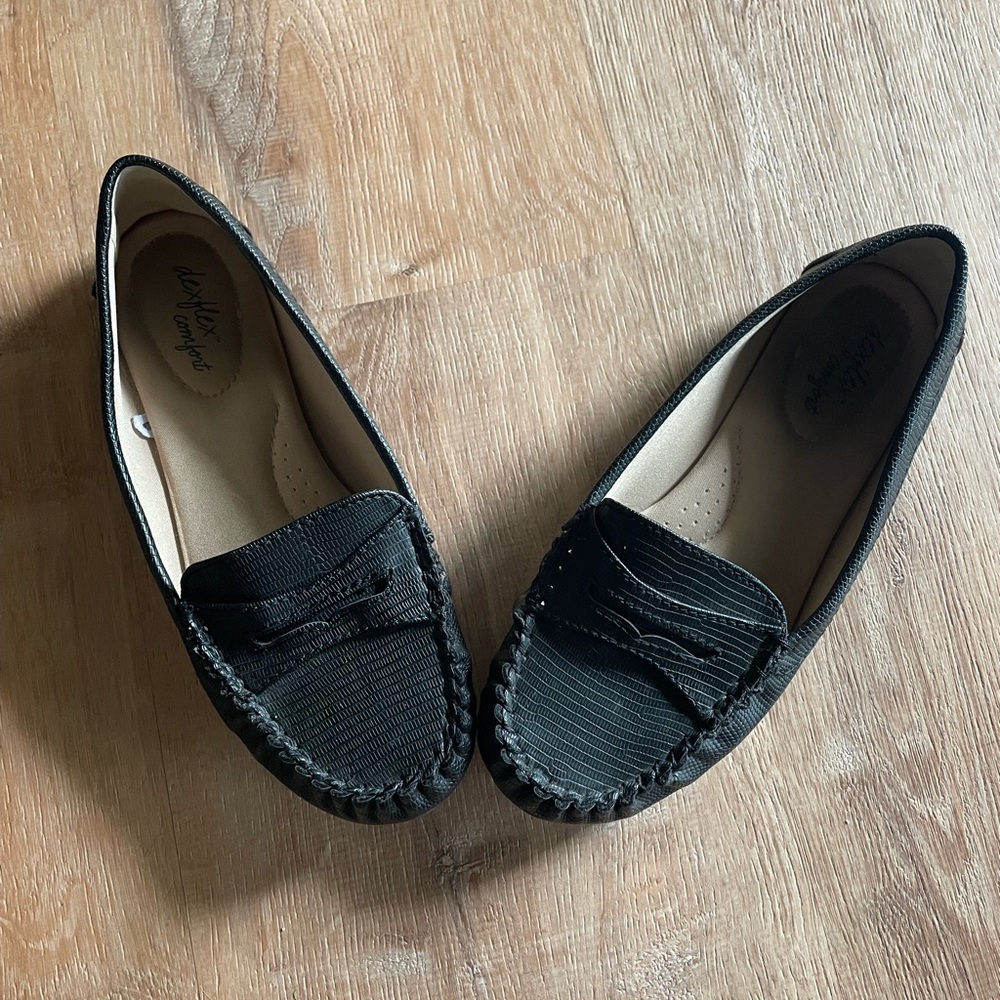 Black ladies loafers 7.5